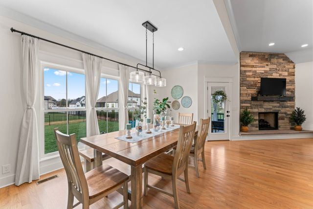 2706 Congress Dr, Murfreesboro, TN 37128