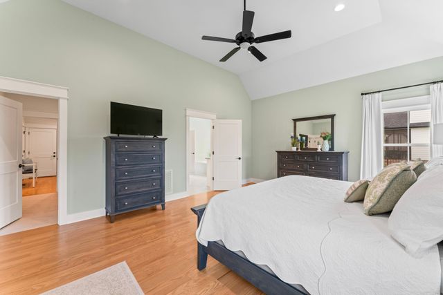 2706 Congress Dr, Murfreesboro, TN 37128