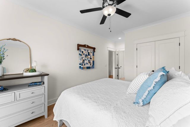 2706 Congress Dr, Murfreesboro, TN 37128