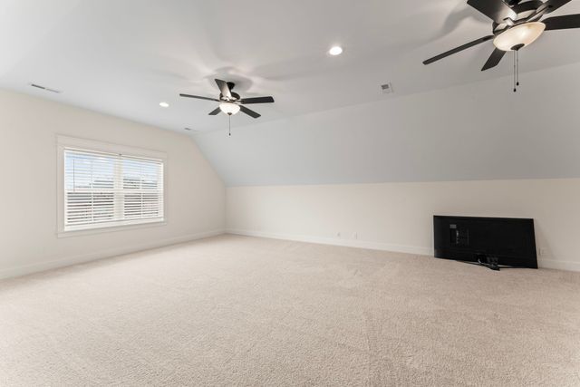 2706 Congress Dr, Murfreesboro, TN 37128