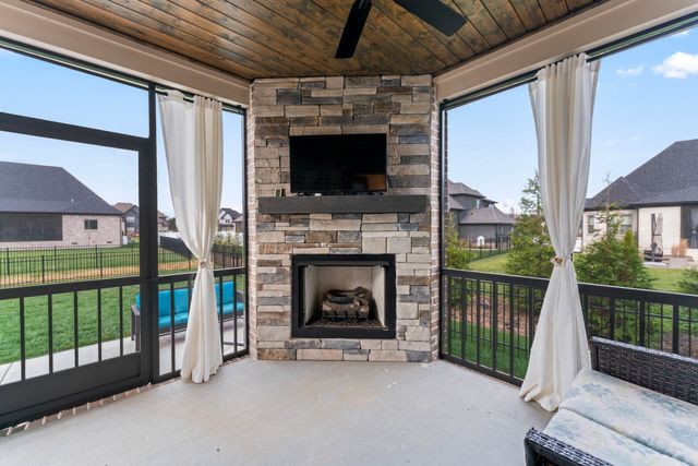 2706 Congress Dr, Murfreesboro, TN 37128