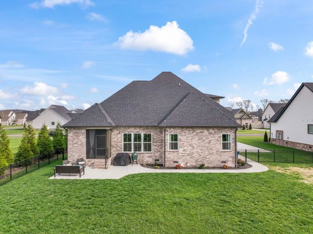 2706 Congress Dr, Murfreesboro, TN 37128