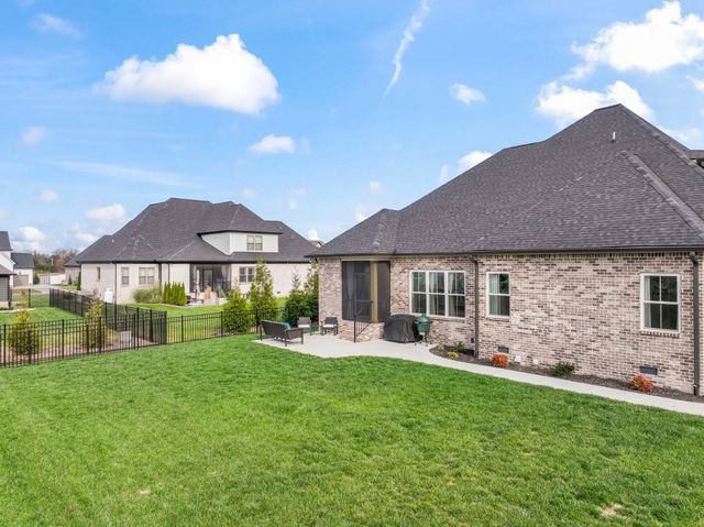 2706 Congress Dr, Murfreesboro, TN 37128