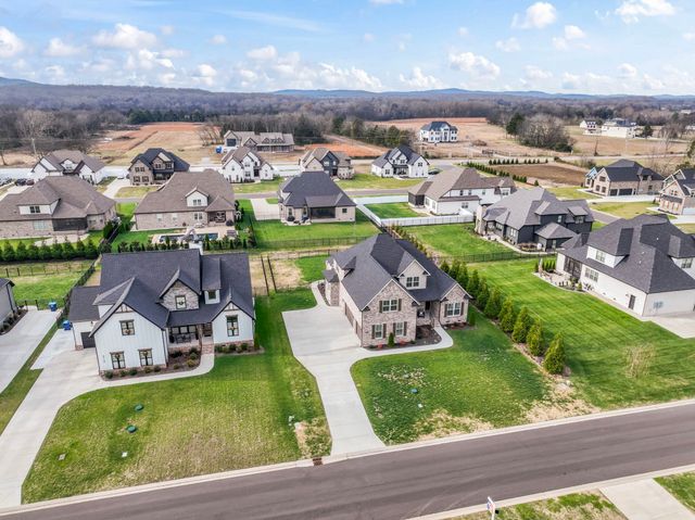 2706 Congress Dr, Murfreesboro, TN 37128