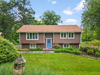 417 New Hurley Road, Wallkill, NY 12589
