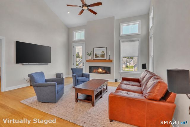 48 Soderman Way 48, Cheshire, CT 06410