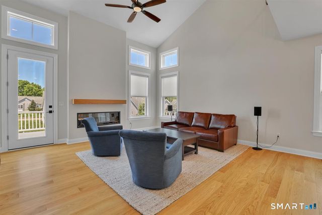 48 Soderman Way 48, Cheshire, CT 06410