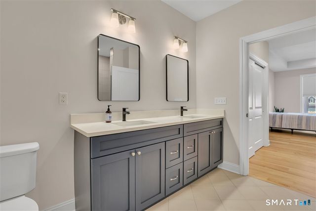 48 Soderman Way 48, Cheshire, CT 06410