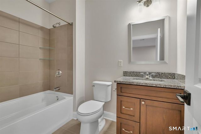 48 Soderman Way 48, Cheshire, CT 06410