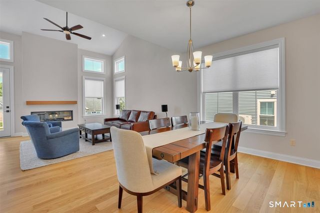 48 Soderman Way 48, Cheshire, CT 06410