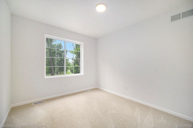 10303 Nine Mile Road, Green Oak Township, MI 48189