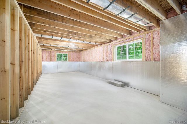 10303 Nine Mile Road, Green Oak Township, MI 48189