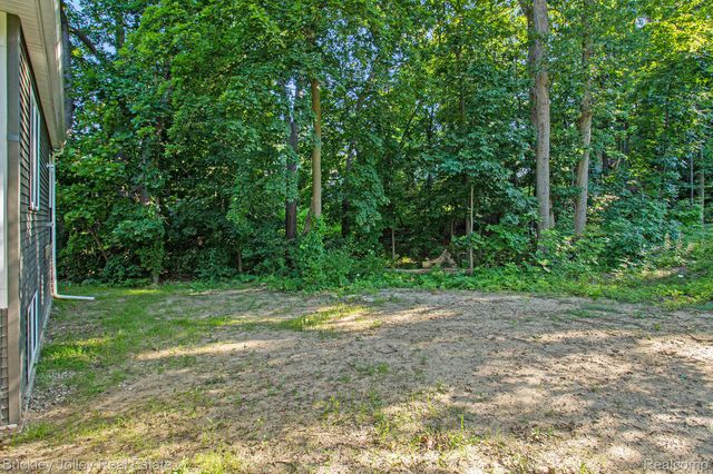 10303 Nine Mile Road, Green Oak Township, MI 48189