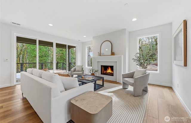 28020 243rd Avenue SE, Maple Valley, WA 98038