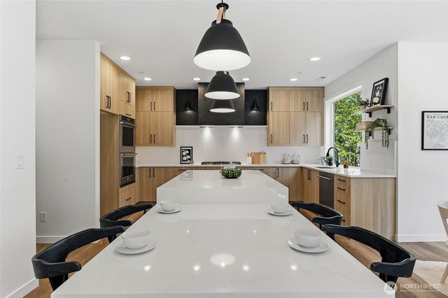 28020 243rd Avenue SE, Maple Valley, WA 98038