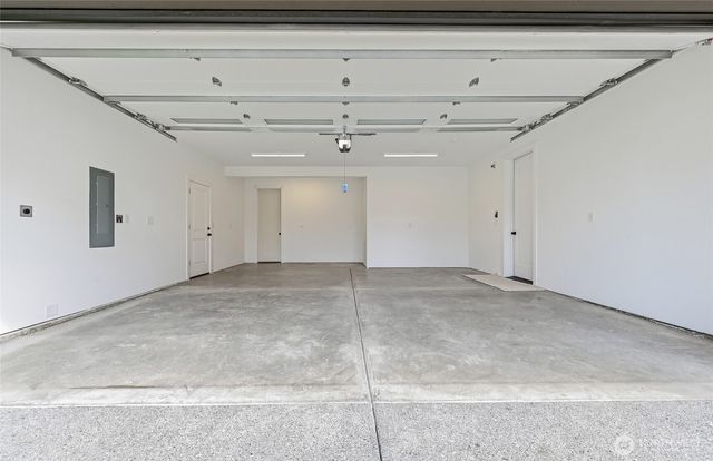 28020 243rd Avenue SE, Maple Valley, WA 98038