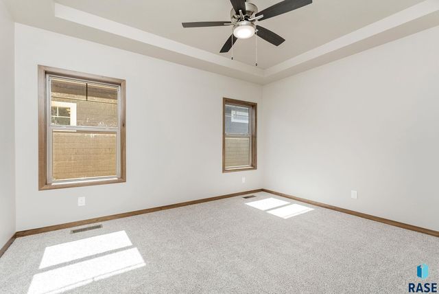 521 S Big Stone Ave Avenue, Sioux Falls, SD 57106