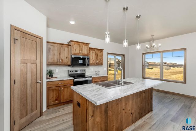 521 S Big Stone Ave Avenue, Sioux Falls, SD 57106