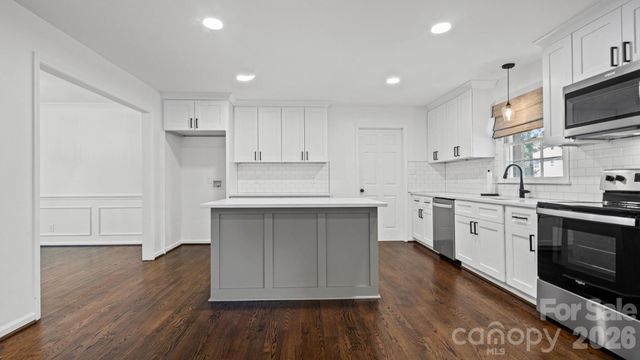 2222 Kings Drive, Gastonia, NC 28056