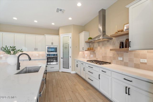 20264 W SAN JUAN Avenue, Litchfield Park, AZ 85340