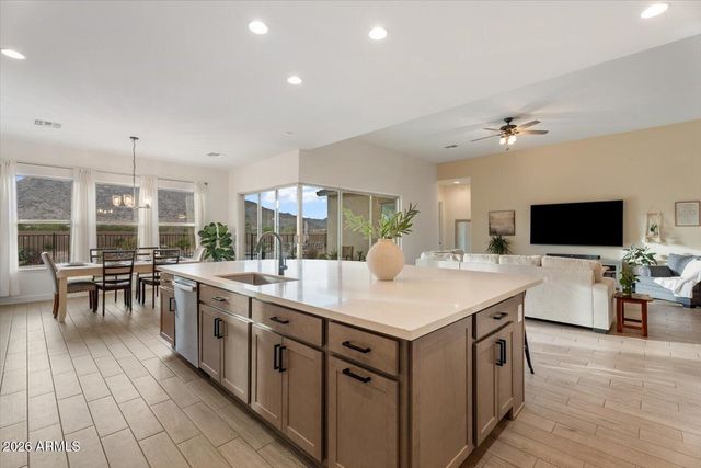 20264 W SAN JUAN Avenue, Litchfield Park, AZ 85340