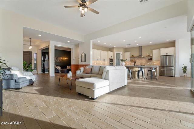 20264 W SAN JUAN Avenue, Litchfield Park, AZ 85340