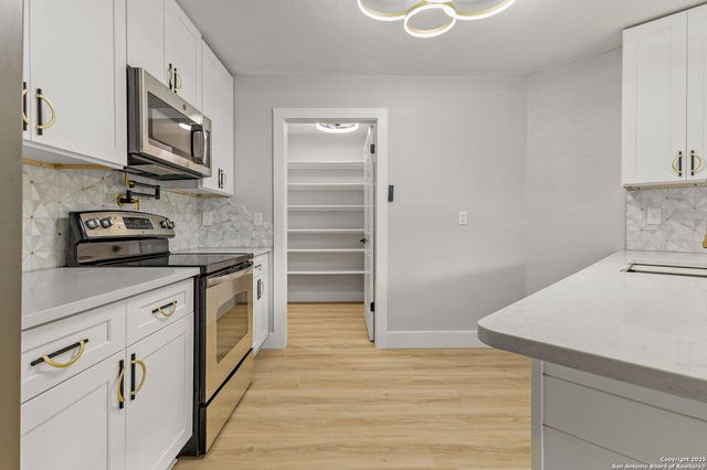 3235 Tavern Oaks, San Antonio, TX 78247