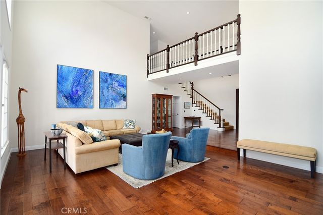29302 Laro Drive, Agoura Hills, CA 91301