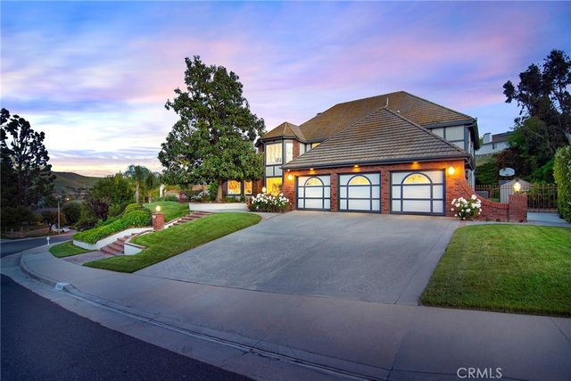 29302 Laro Drive, Agoura Hills, CA 91301
