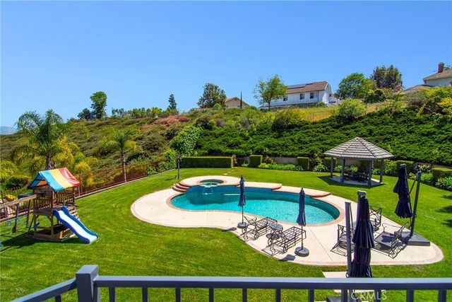 29302 Laro Drive, Agoura Hills, CA 91301