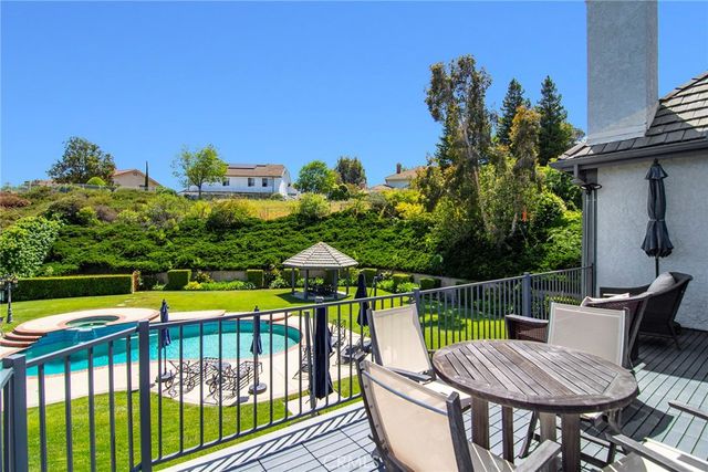 29302 Laro Drive, Agoura Hills, CA 91301