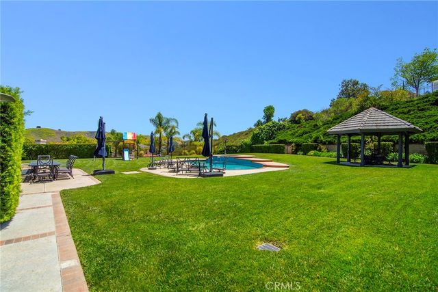 29302 Laro Drive, Agoura Hills, CA 91301