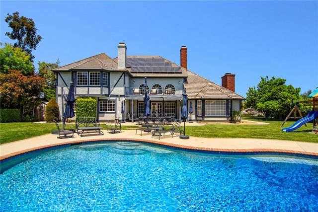 29302 Laro Drive, Agoura Hills, CA 91301