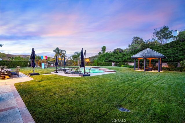 29302 Laro Drive, Agoura Hills, CA 91301