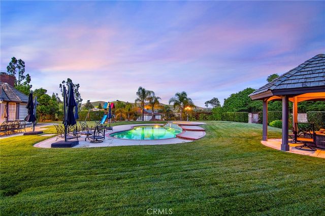 29302 Laro Drive, Agoura Hills, CA 91301