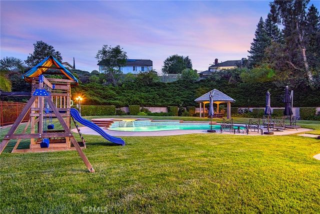 29302 Laro Drive, Agoura Hills, CA 91301