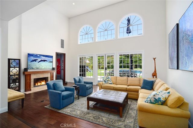 29302 Laro Drive, Agoura Hills, CA 91301