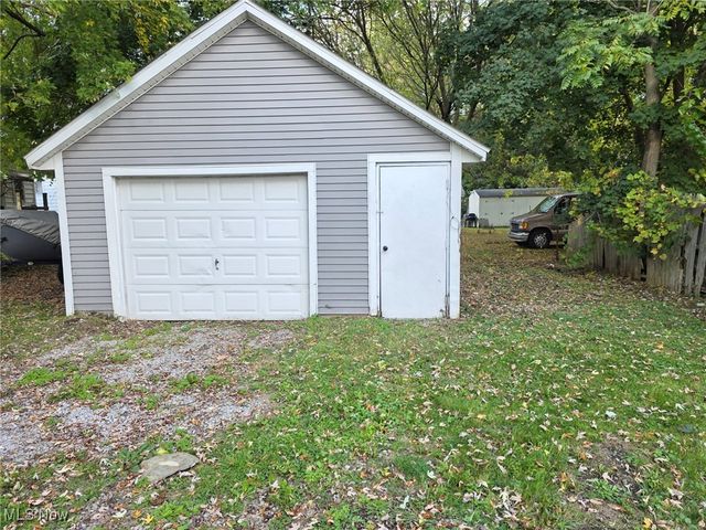 623 W 57th Street, Ashtabula, OH 44004