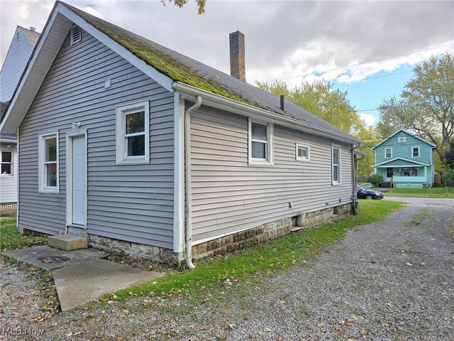 623 W 57th Street, Ashtabula, OH 44004