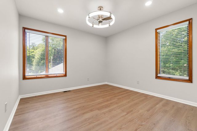 5 JUSTIN CT, Voorhees, NJ 08043