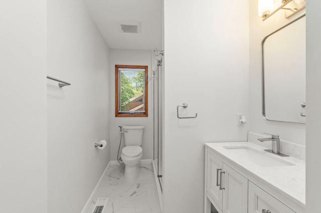 5 JUSTIN CT, Voorhees, NJ 08043