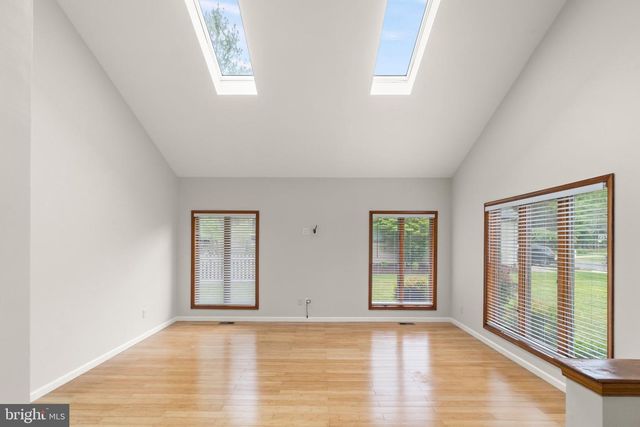 5 JUSTIN CT, Voorhees, NJ 08043