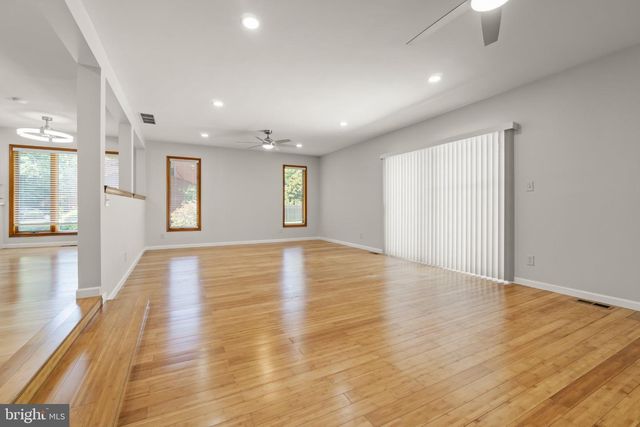 5 JUSTIN CT, Voorhees, NJ 08043