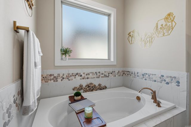 115 Cifuentes Way, Hot Springs Village, AR 71909