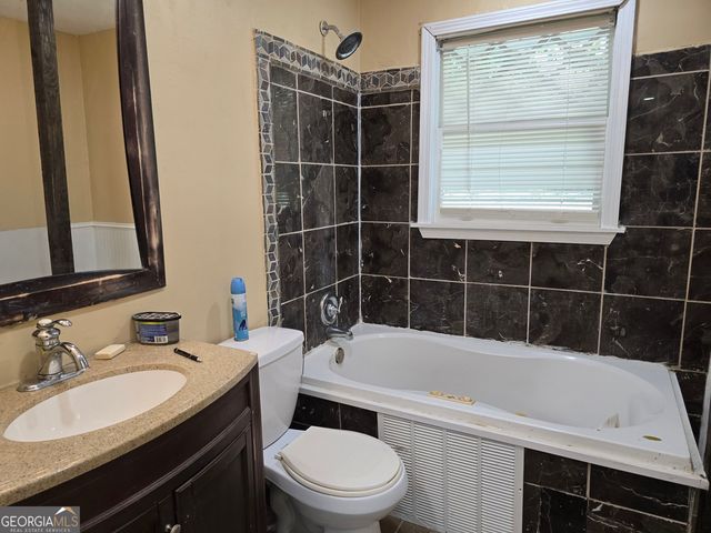 3220 Memorial Drive, Decatur, GA 30032