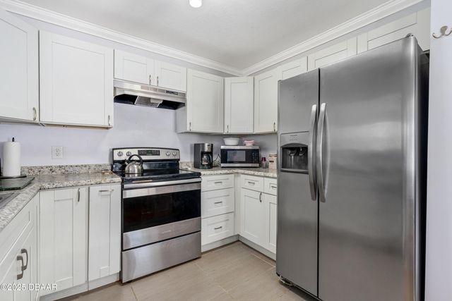 517 S Lanvale Avenue, Daytona Beach, FL 32114