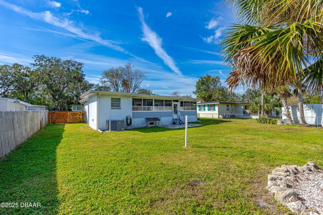 517 S Lanvale Avenue, Daytona Beach, FL 32114