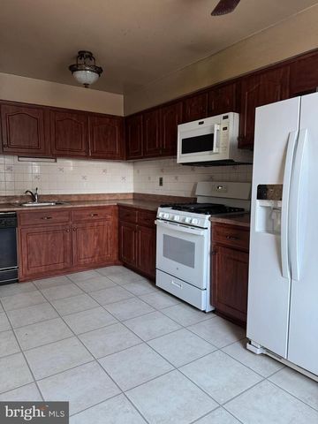 223 PARKDALE RD, Philadelphia, PA 19154