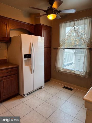 223 PARKDALE RD, Philadelphia, PA 19154