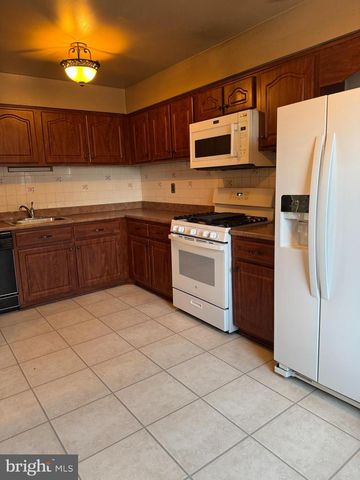 223 PARKDALE RD, Philadelphia, PA 19154